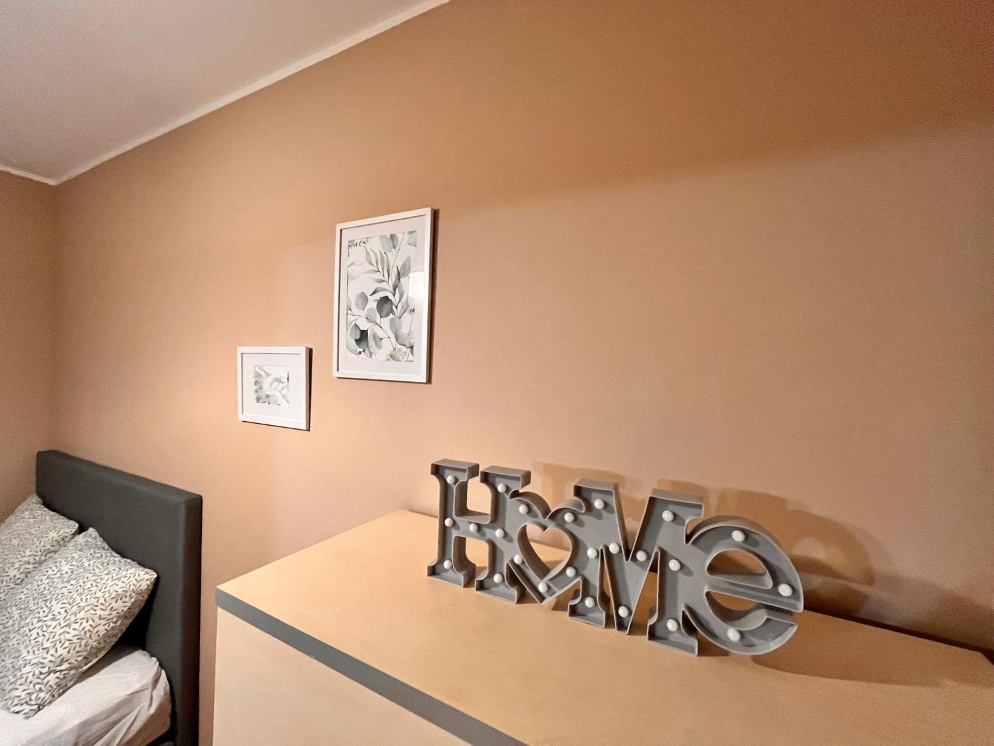 Apartament Roentgena 16 Przy Centrum Onkologii I Klinice Novum Warsaw Exterior photo