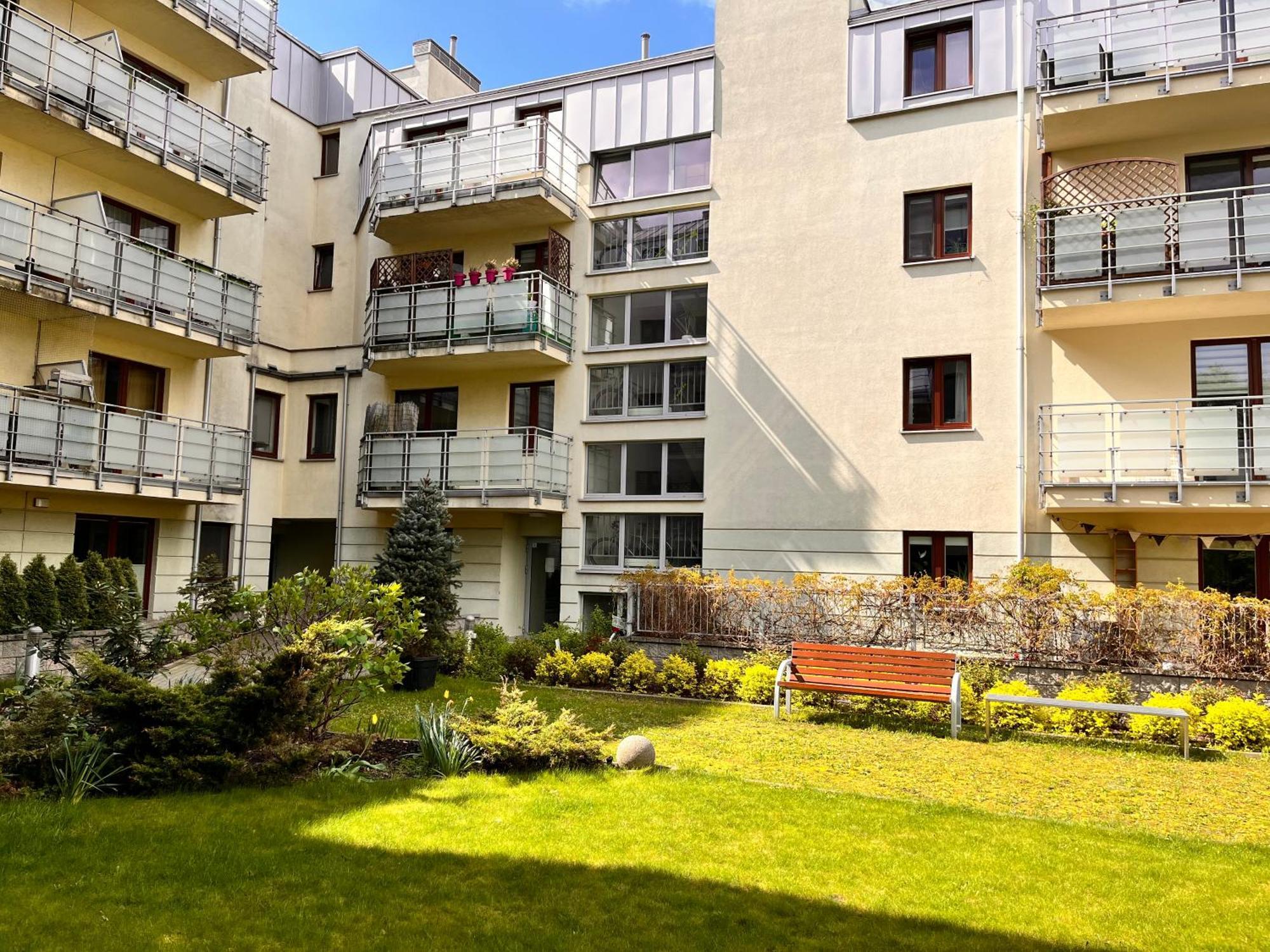 Apartament Roentgena 16 Przy Centrum Onkologii I Klinice Novum Warsaw Exterior photo